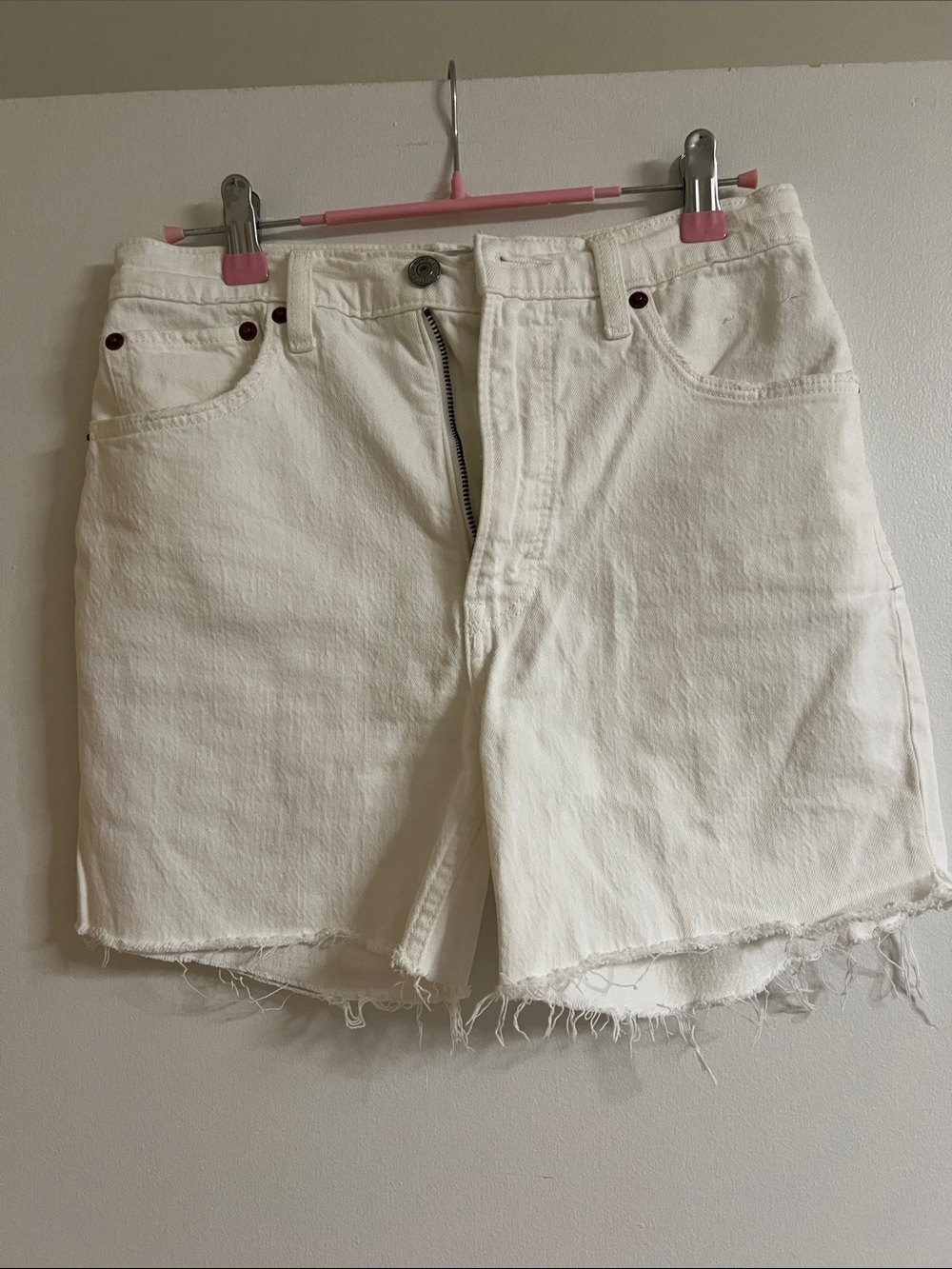Abercrombie & Fitch White Distressed Frayed-Hem Denim Shorts